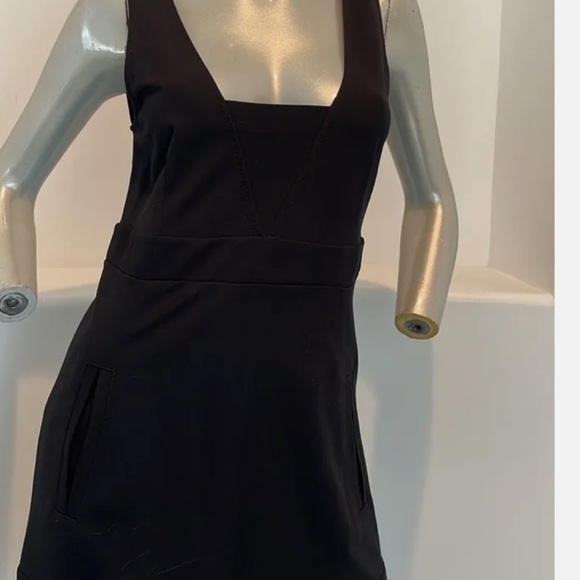 Theory  - Amika  -  Black V cut sleeveless fitted Cocktail mini dress | small - Picture 8 of 15